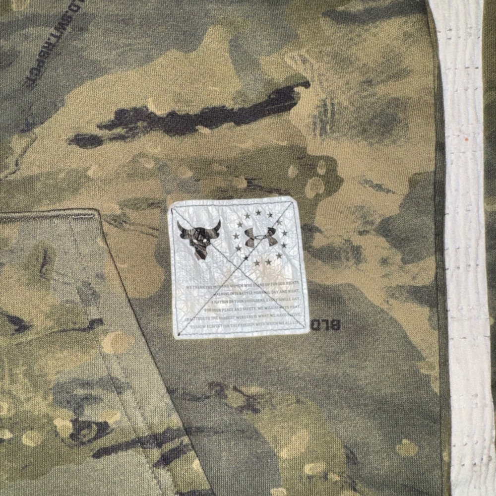 Under Armour Project Rock Mens USA Camo Hoodie Green ColdGear Medium J526-365 - Picture 3 of 8